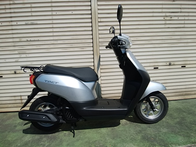 ホンダ タクトベーシック (AF79) シルバー 中古車 バイク